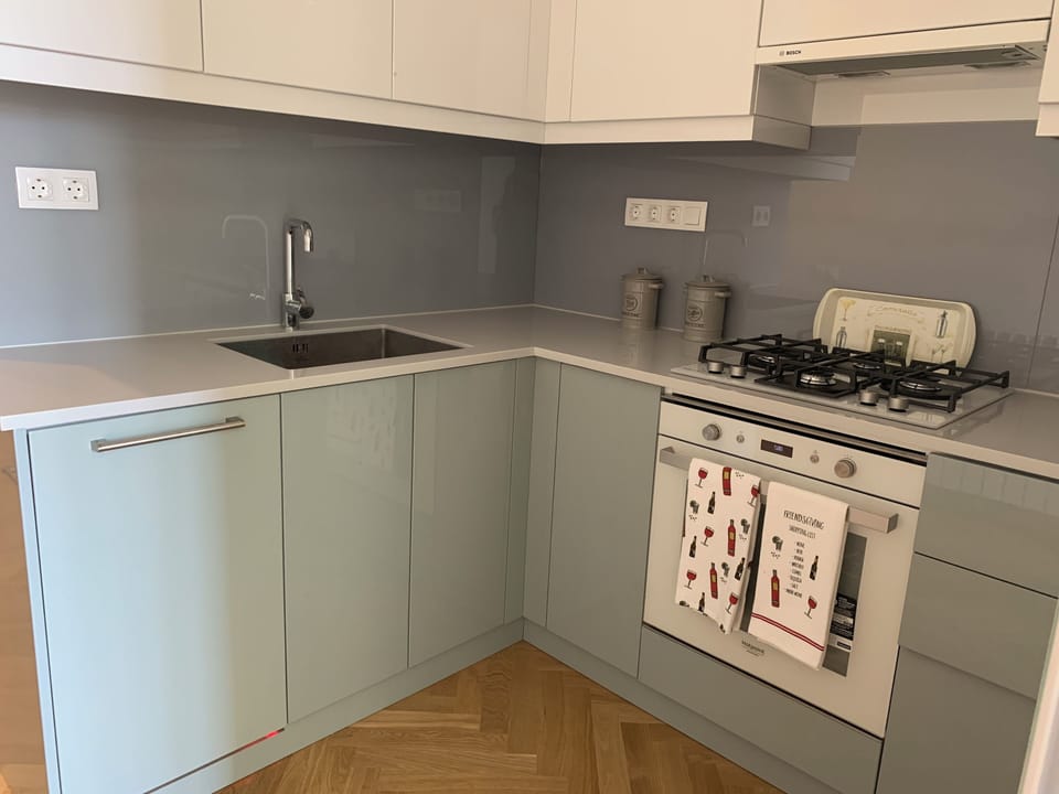 Full kitchen with Gas stove , refrigerator , dishwasher