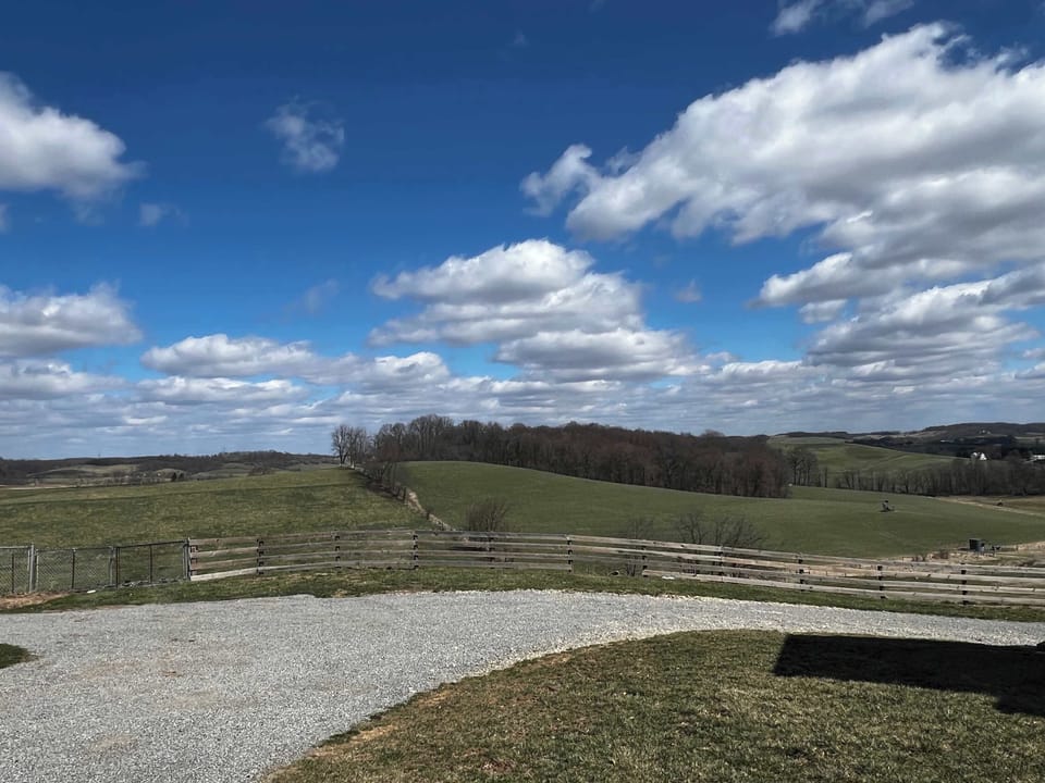 Beautiful views! Open sky for stargazing!