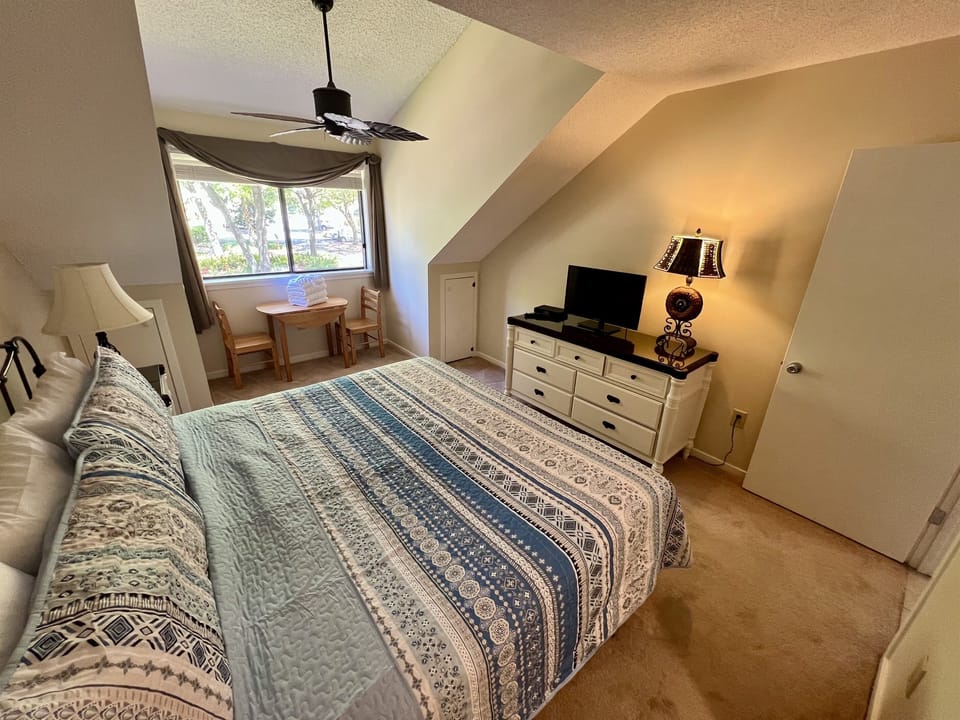 King in 2nd Bedroom