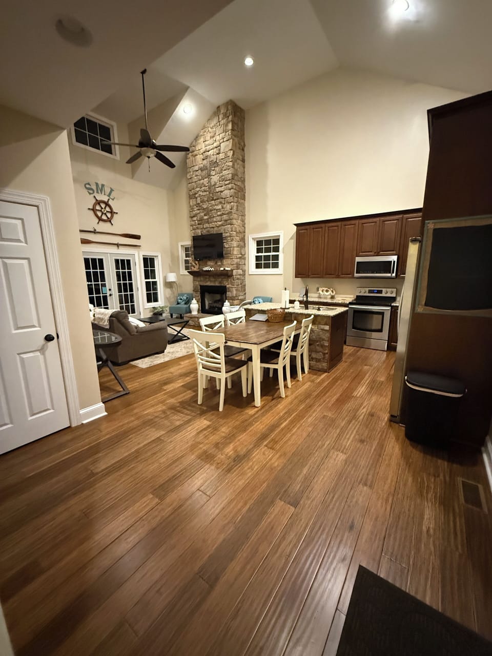 Kitchen and dining area