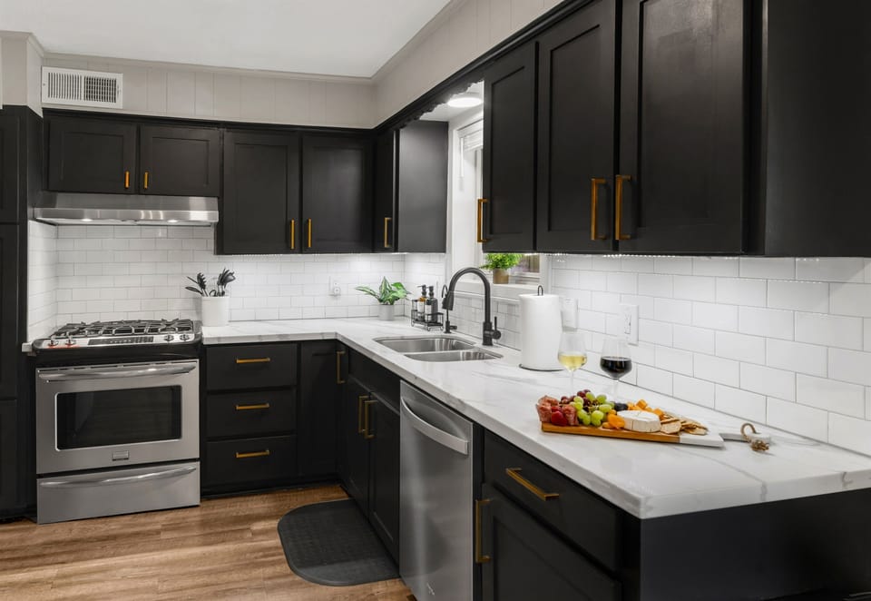 Cook, snack, or sip—our kitchen is equipped with all the essentials!
