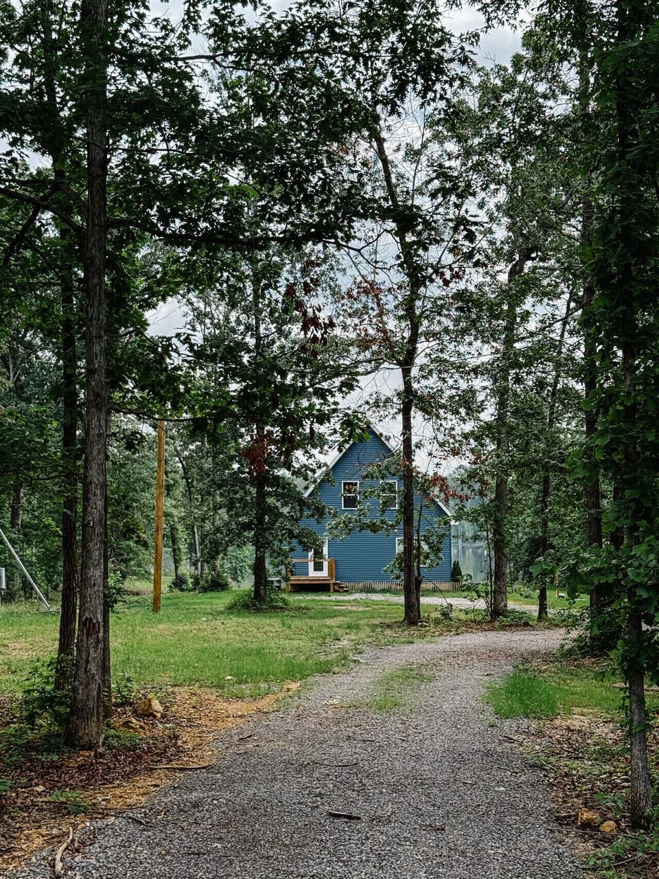 Come relax at the quiet paradise of Sunset Shores.