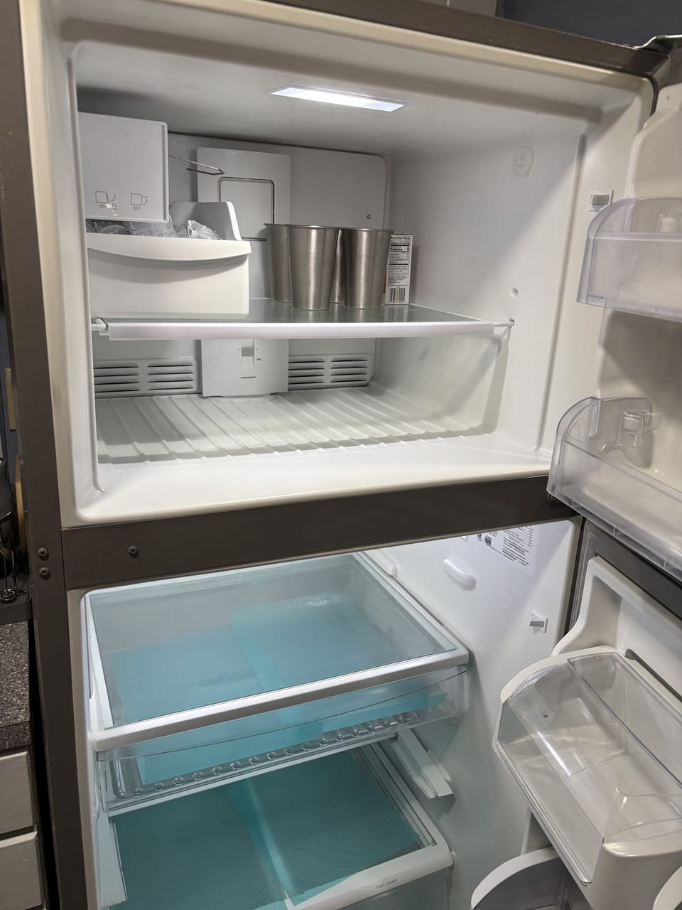 Clean and roomy! Enjoy chilled glasses and well water!
