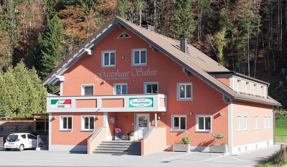 Facade / entrance