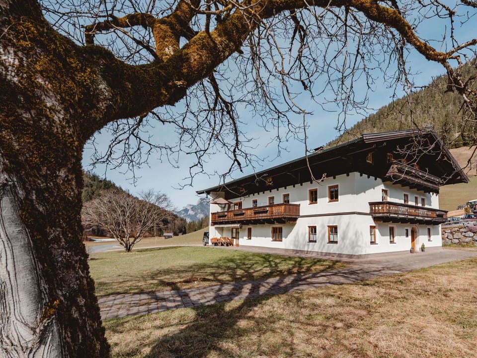 Mountain Range, Valley, Estate, Farmhouse, Villa, Hacienda, Mountain Village