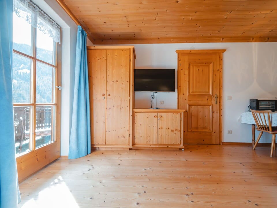 Apartment, Balcony, Lumber, Hotel, Porch, Log Cabin