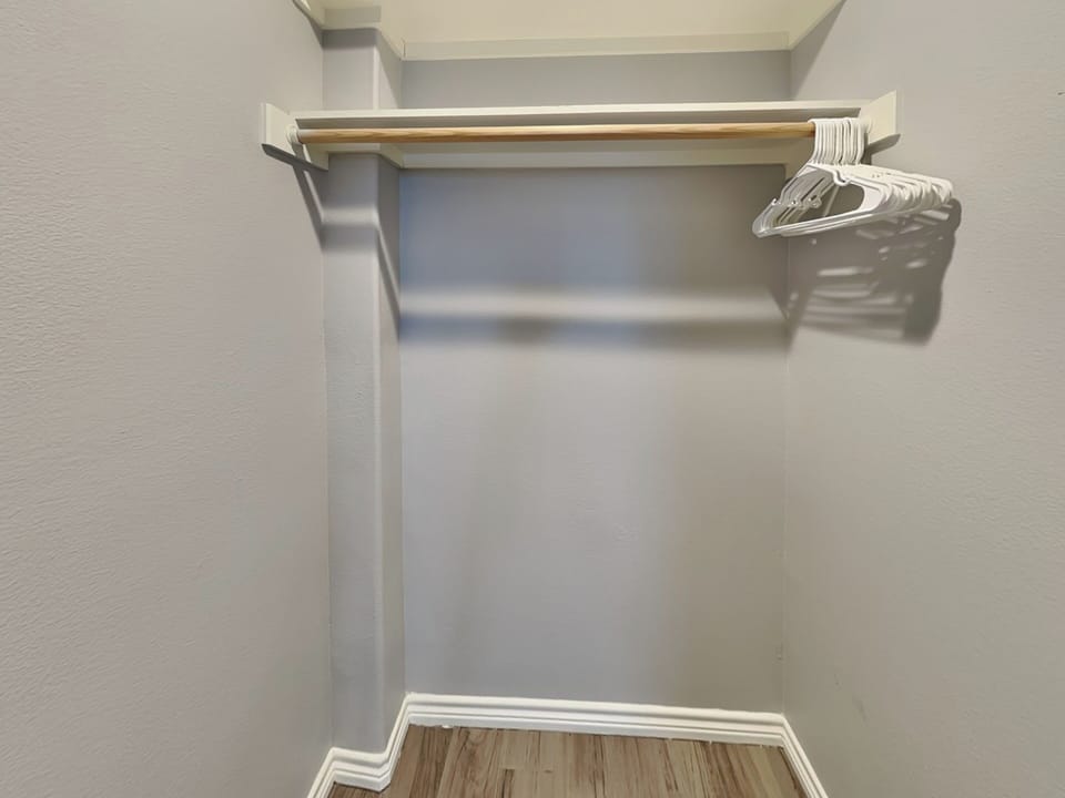 Walk-in Closet