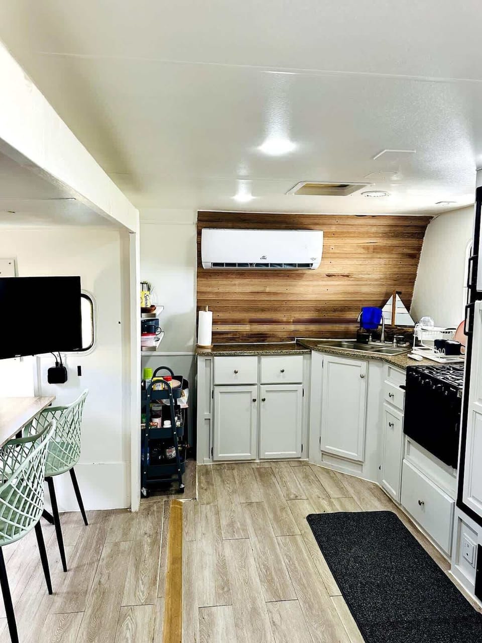 Recent 18,000 BTU Mini Split unit upgrade. The unit is silent and over powered to accommodate an excellent cooling experience inside the RV. Upgraded on January 21st 2024. 
