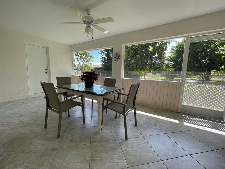 Outdoor dining