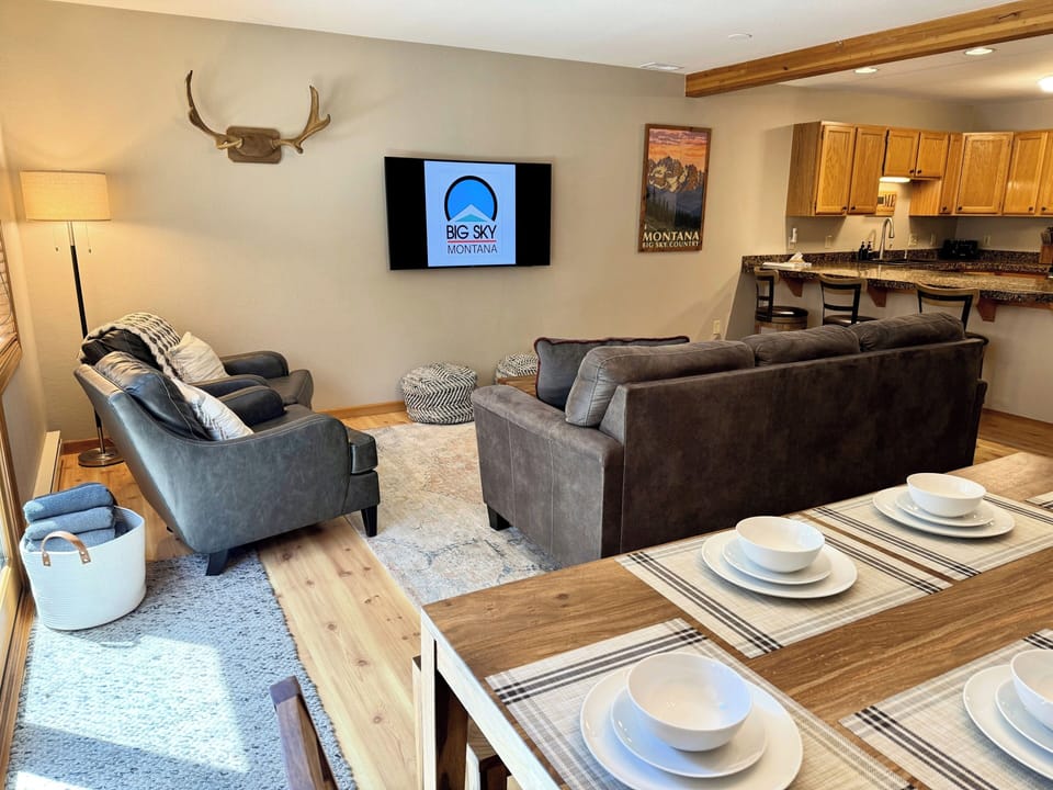 Living & Dining Room 