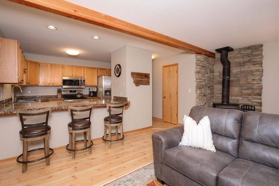 3 Swivel Counter Height Stools