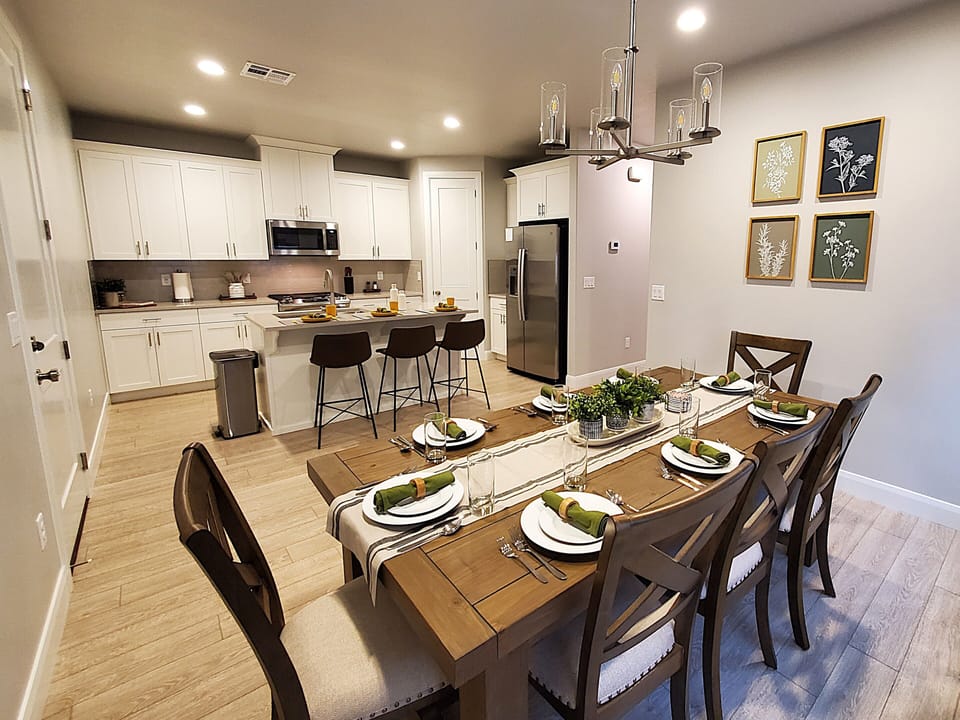 Chef's Kitchen w/ Seating for 10