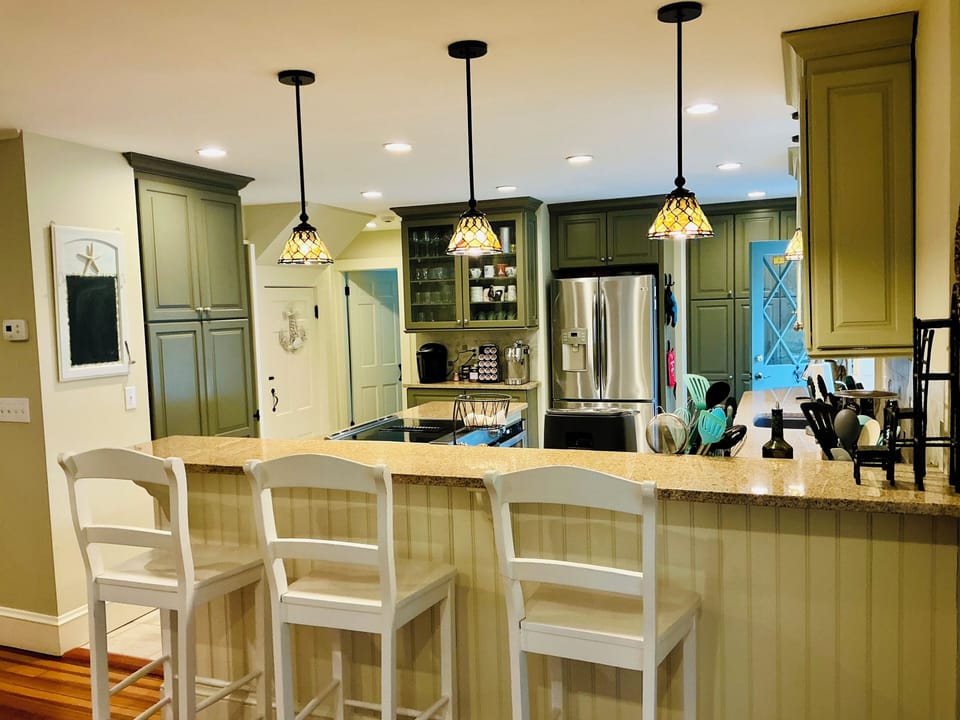 Eat in kitchen