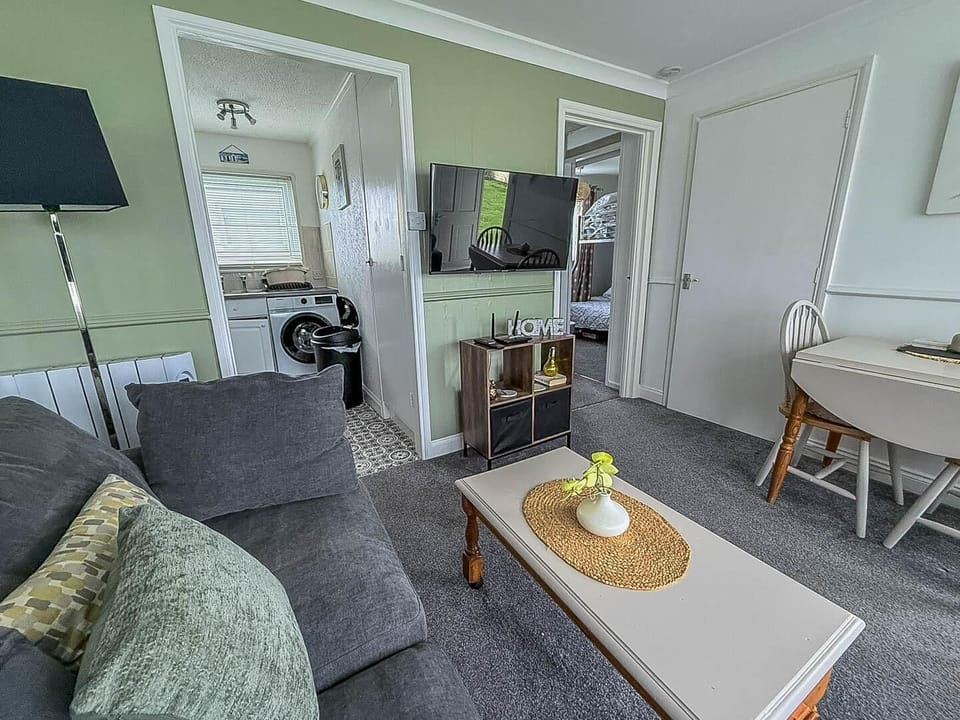 Include every member of your family for your UK getaway with this dog-friendly property.