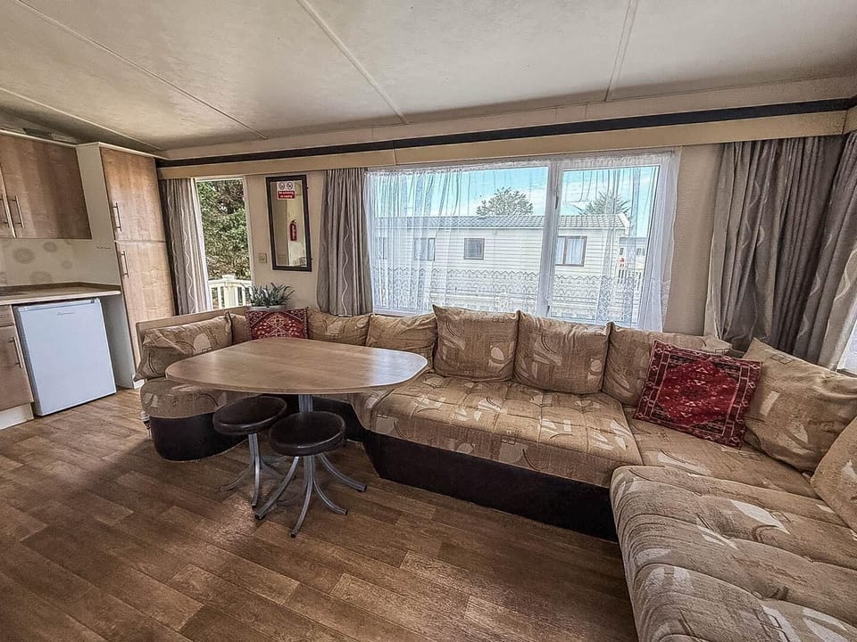 caravan holidays for hire