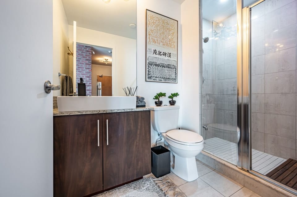 Main Bathroom