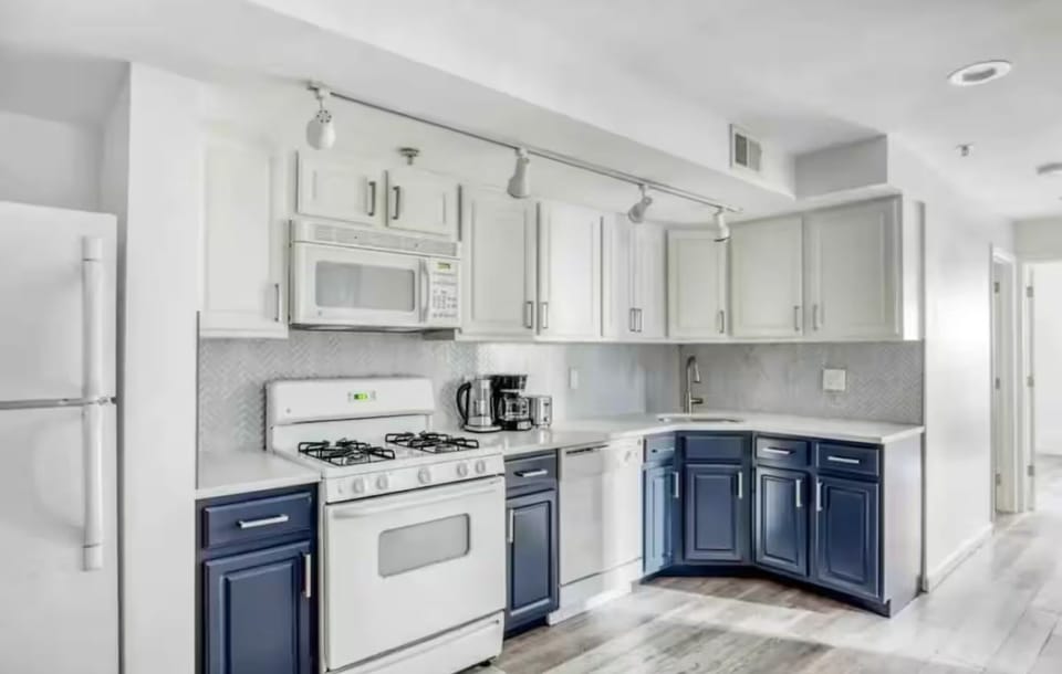 Dishwasher
Freezer
Hot water kettle
Microwave
Oven
Refrigerator
Stove
Toaster