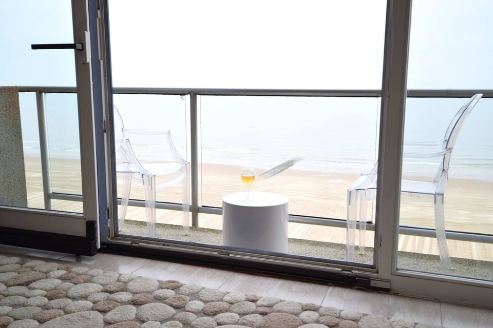 Frontal seaview