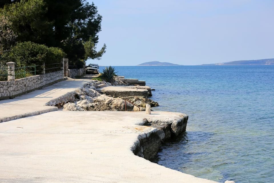 Nearby beaches