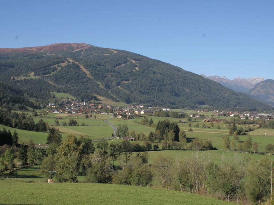 Surroundings [summer] (1-5 km)
