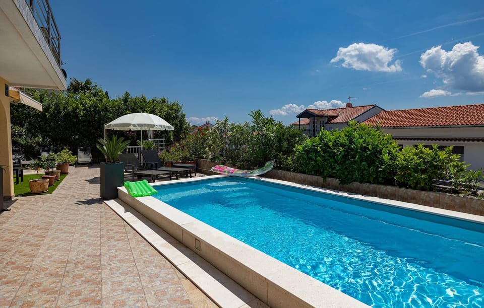 pool