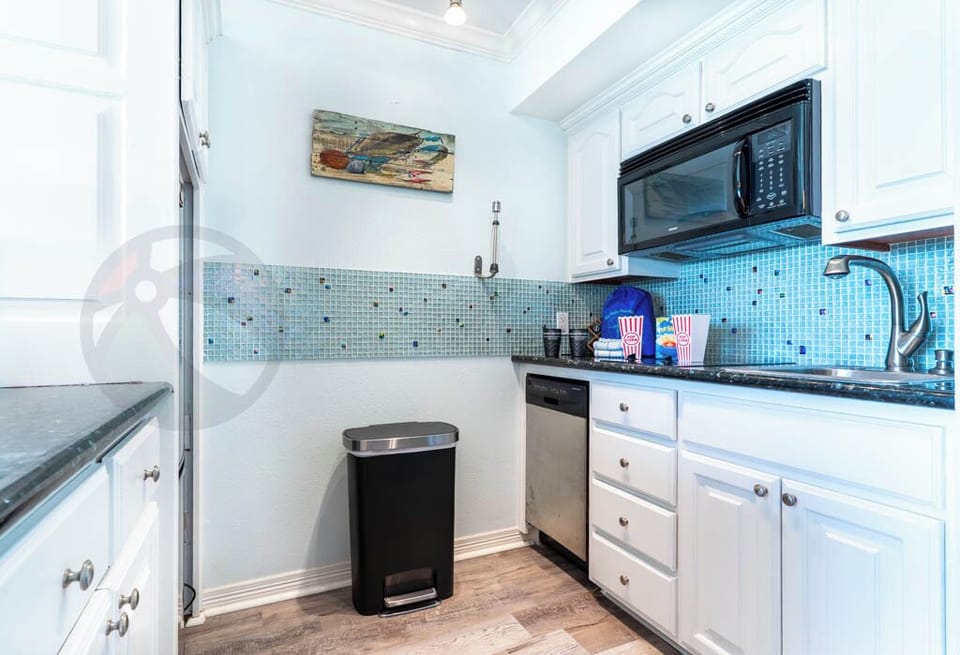 Microwave, 2 burner cooktop, dishwasher