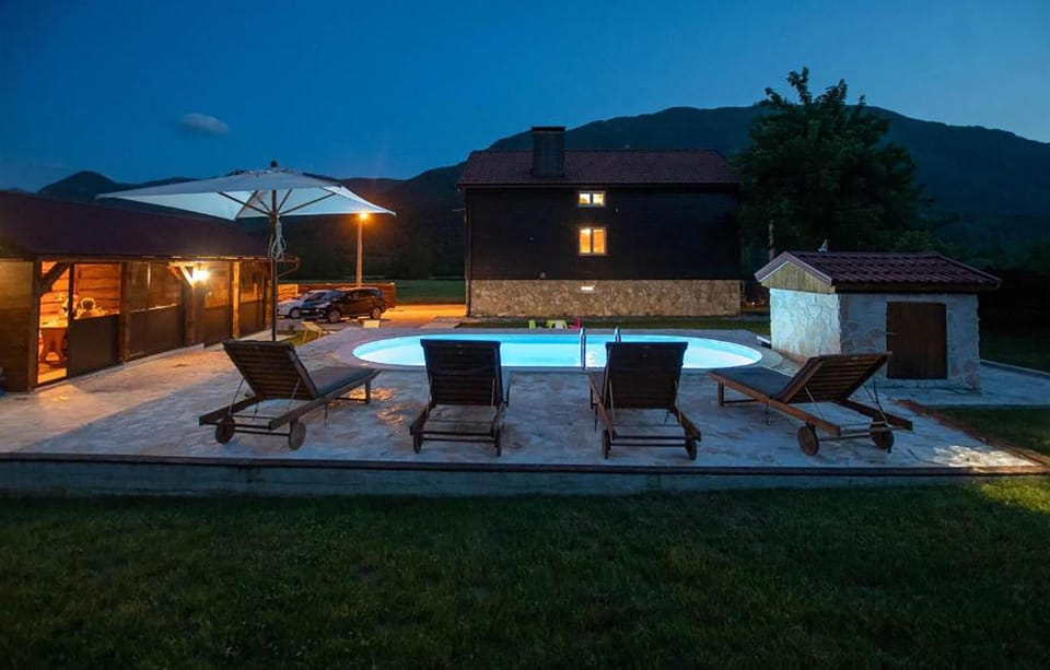 pool