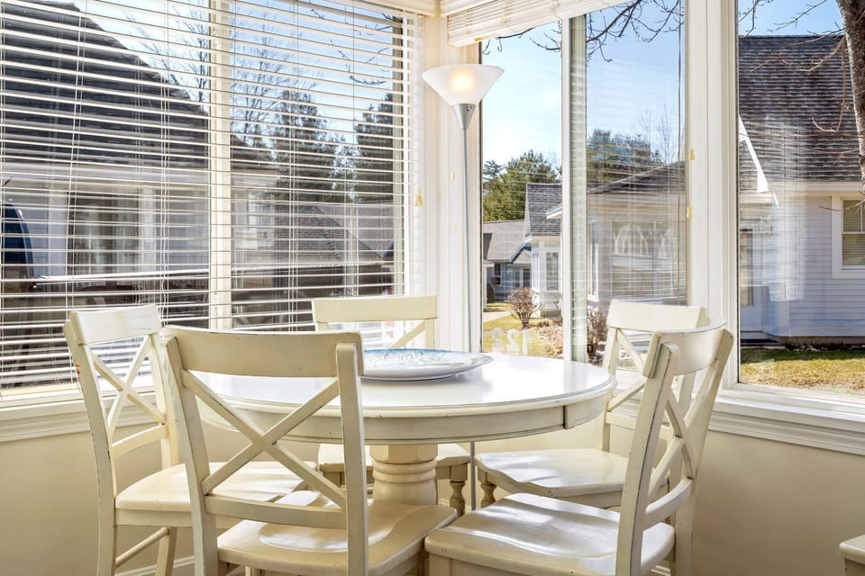Dining table with seating for 5 