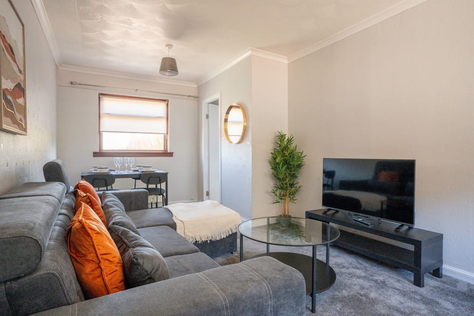 Living Room / Lounge