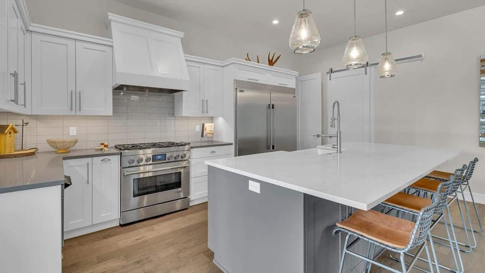 Kitchen with bar seating