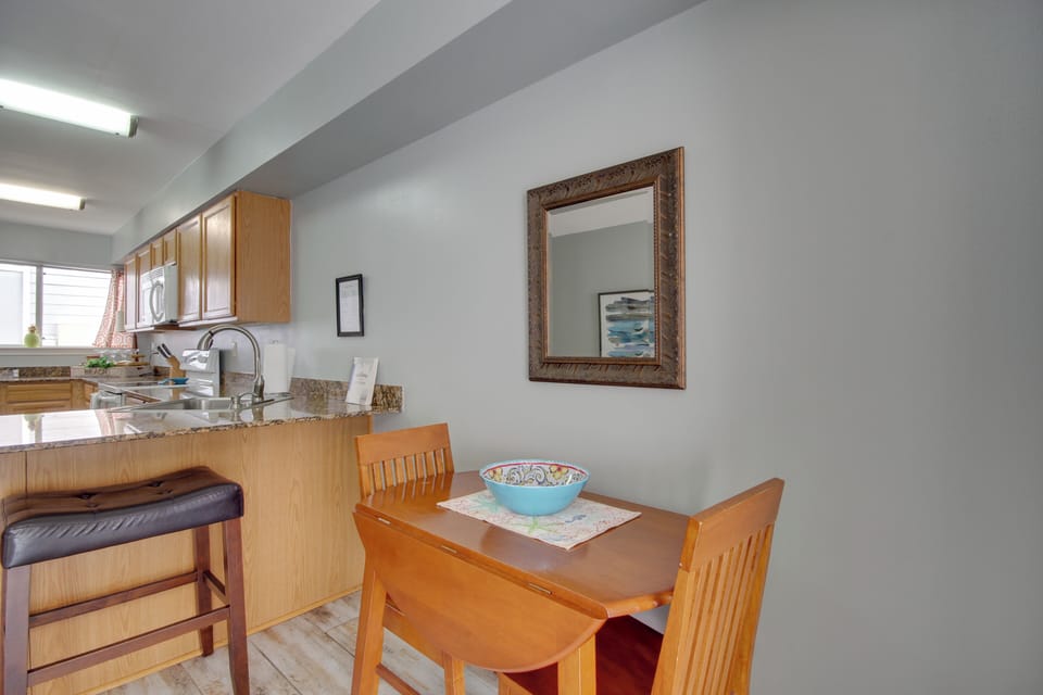Dining Area | 1st Floor