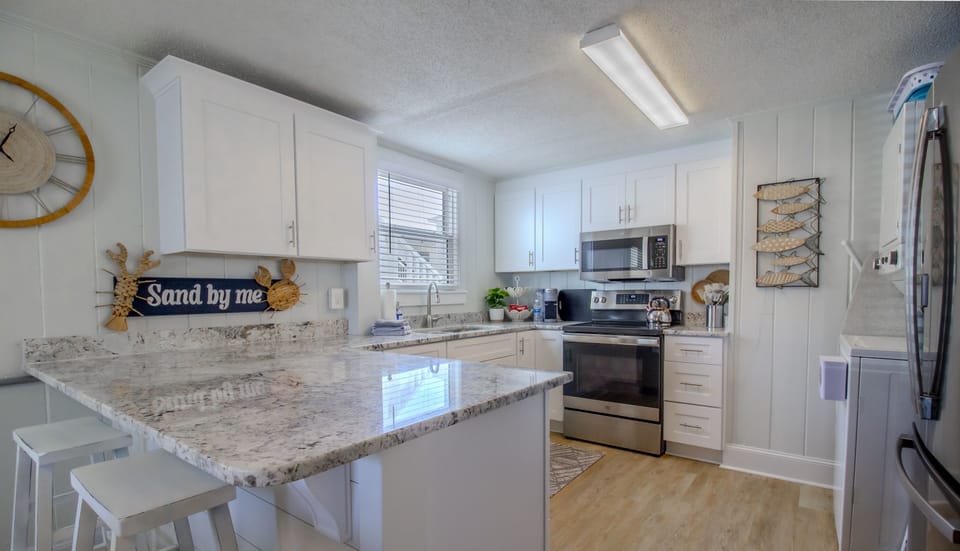Kitchen (including laundry area)