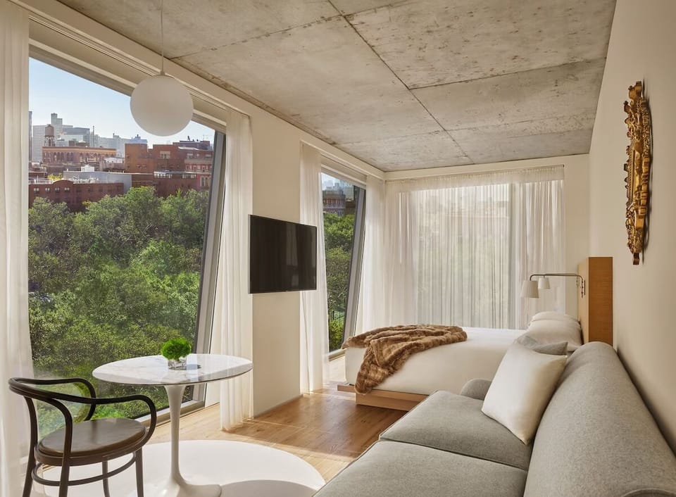 Unit with King size bed