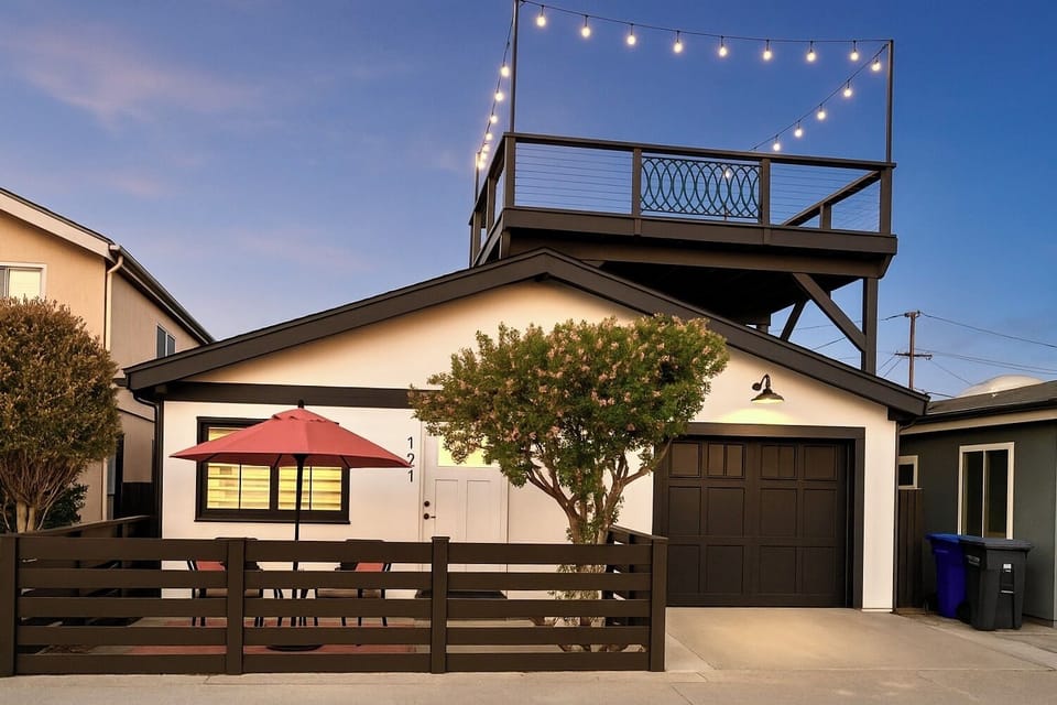 Step inside Ocean Pearl—your bright, breezy home base in Silver Strand. The beach is just down the street, the vibe is pure vacation, and everything you need is right here.