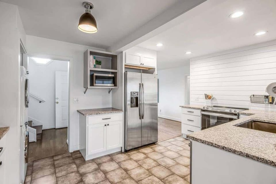 Cook up your favorites in a fully equipped, modern kitchen.

