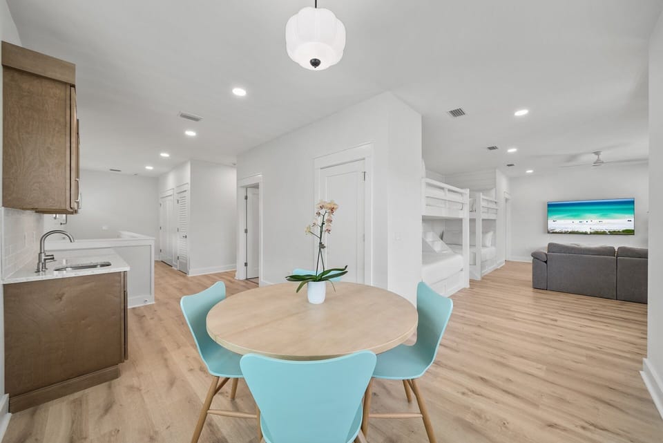 Sandbar Drift | Extra Dining Area | Entertainment Area | Wet Bar