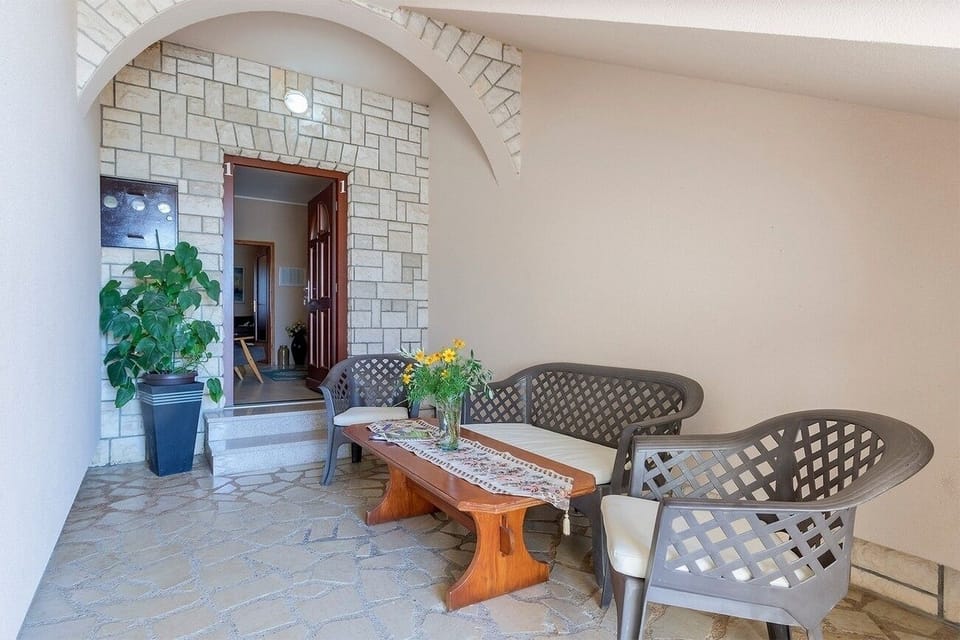 Terrace 2
