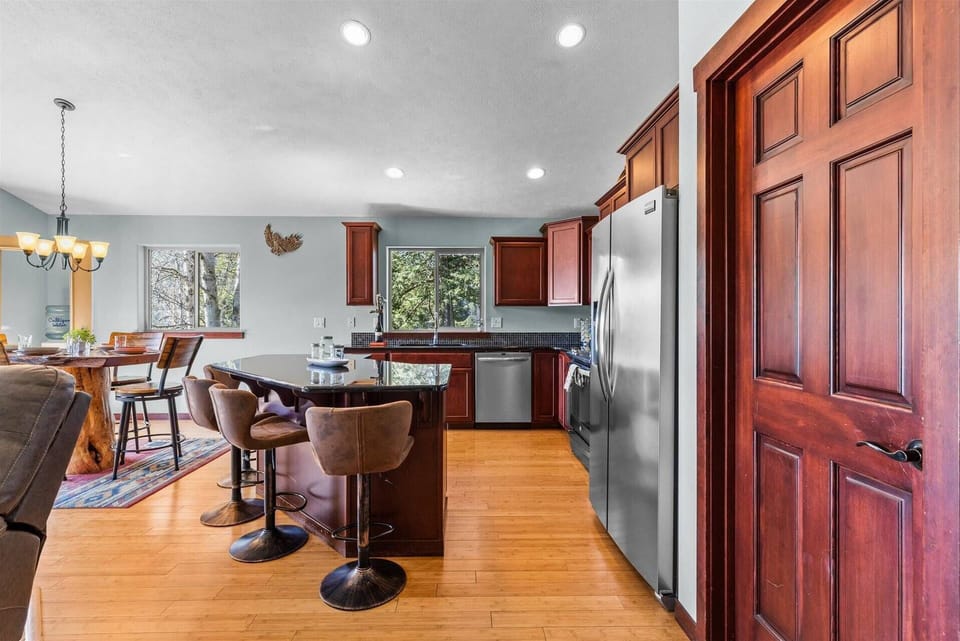 Meals made easy in your home away from home.