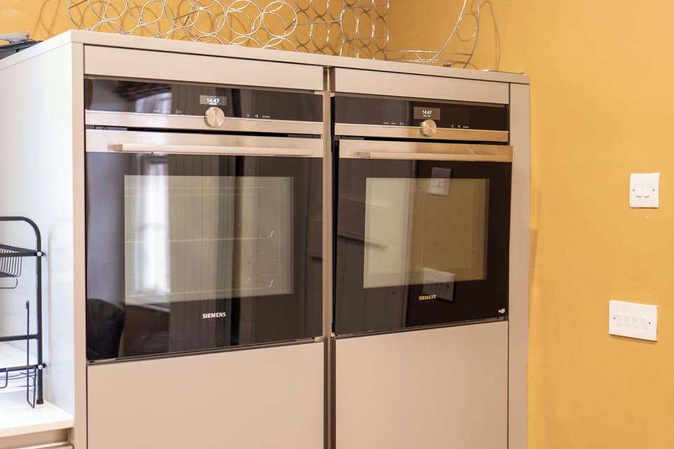 13 Racecourse Road - LR-29