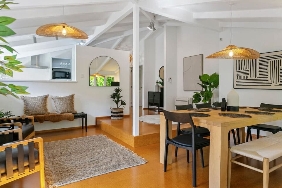Modern, spacious, stylish living