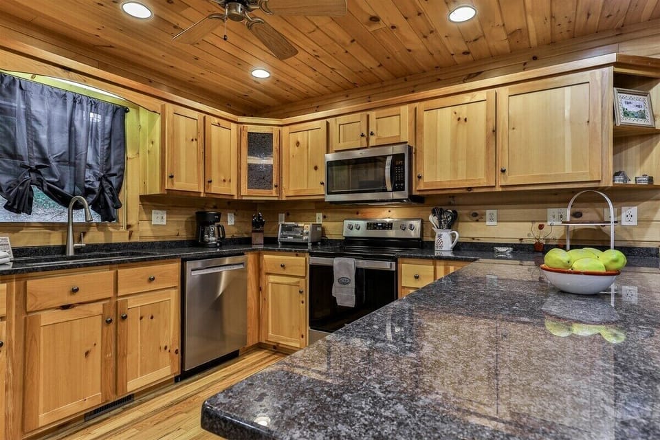 Fully Stocked Kitchen