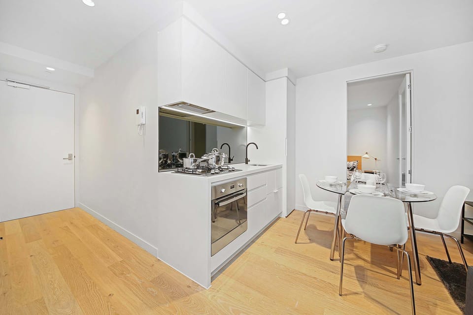 An equipped kitchen.