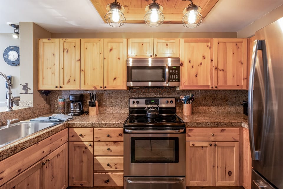 Full Kitchen
