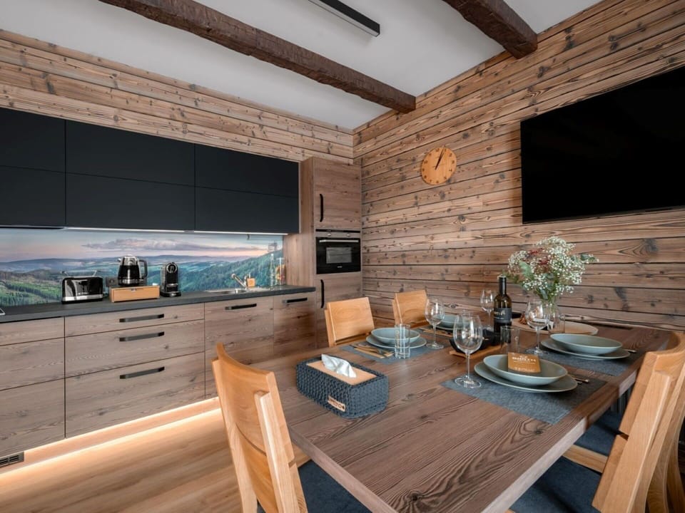 Wood, Flooring, Furniture, Interior Design, Wood Flooring, Floor, Home, Ceiling, Kitchen, Kitchen & Dining Room Table