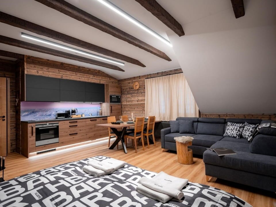 Furniture, Interior Design, Wood, Flooring, Floor, Apartment, Room, Ceiling, Home, Lighting