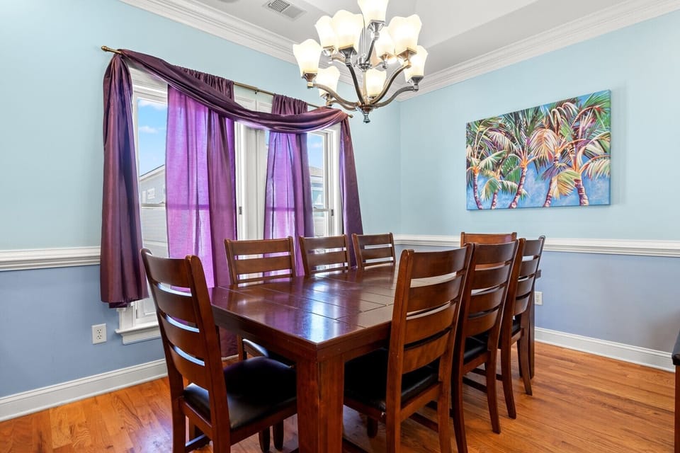 High Tide Hideaway Dining