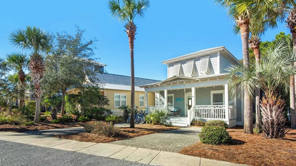 Beach Please - Beautiful front exterior with a wide driveway for easy parking.