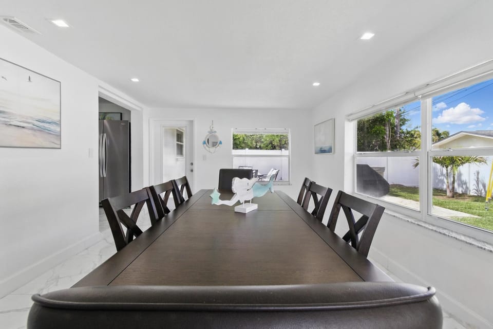 Set in a welcoming space with plenty of room to spread out, it’s ideal for creating memorable moments around the table.