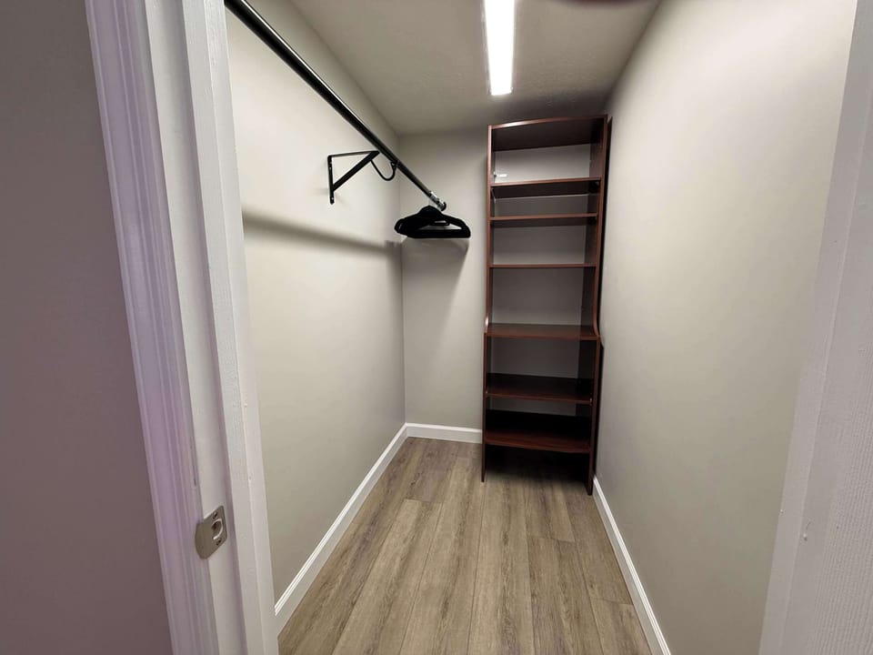 King + TwinXL Closet