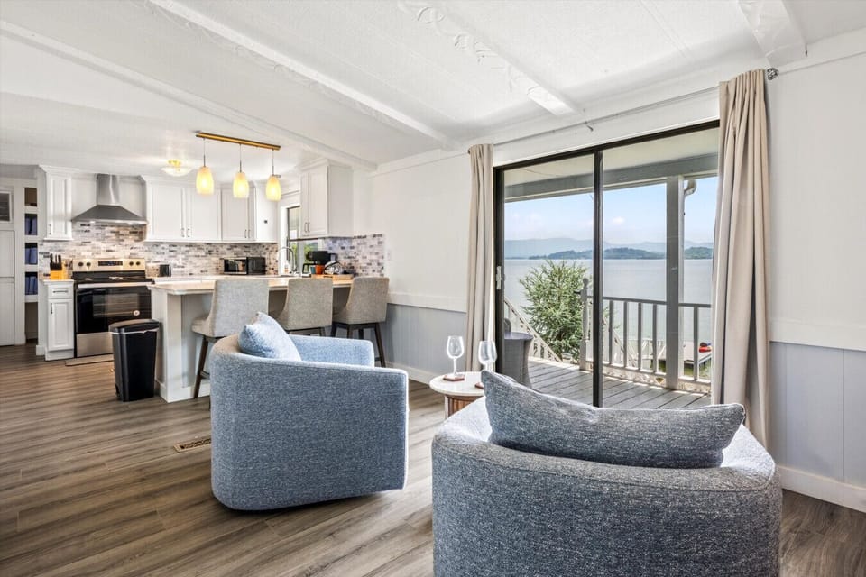 Keep cool with in this indoor nook with a view